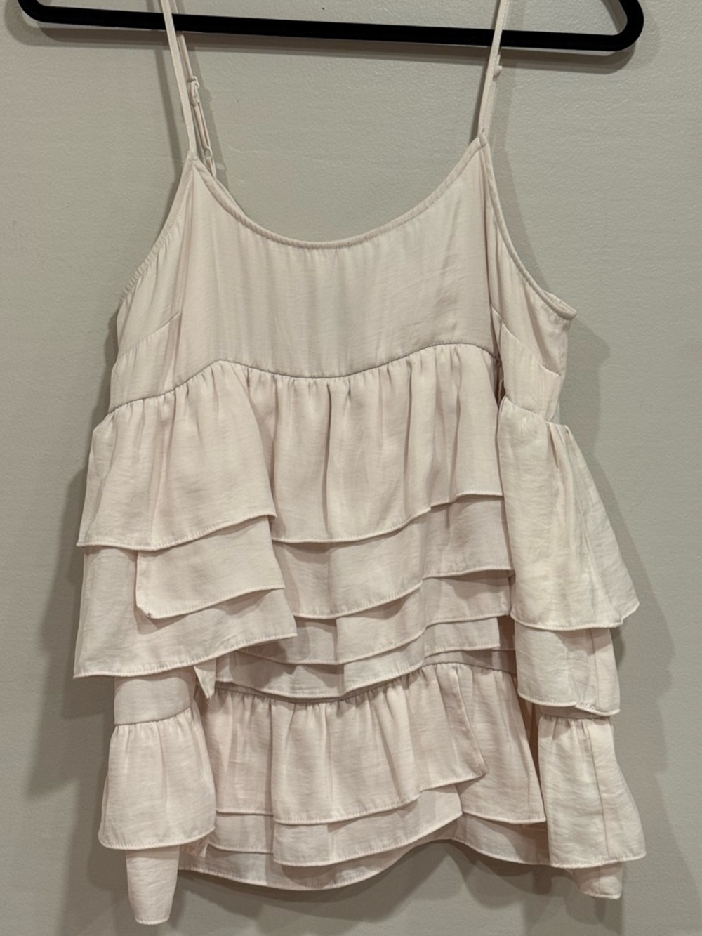 Who What Wear Tiered Ruffle Adjustable Strap Cream Tank Top Women's Small